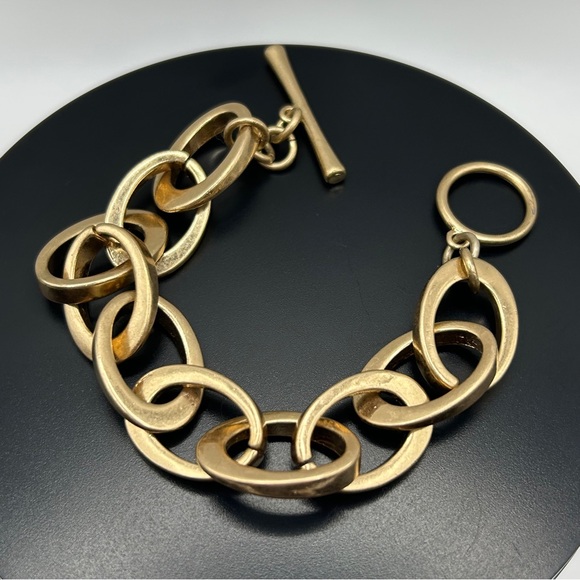 Stylish Brushed Gold Link Chain Bracelet - Picture 1 of 8